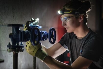 Descubre la tecnología punta de las linternas frontales Aria de Petzl