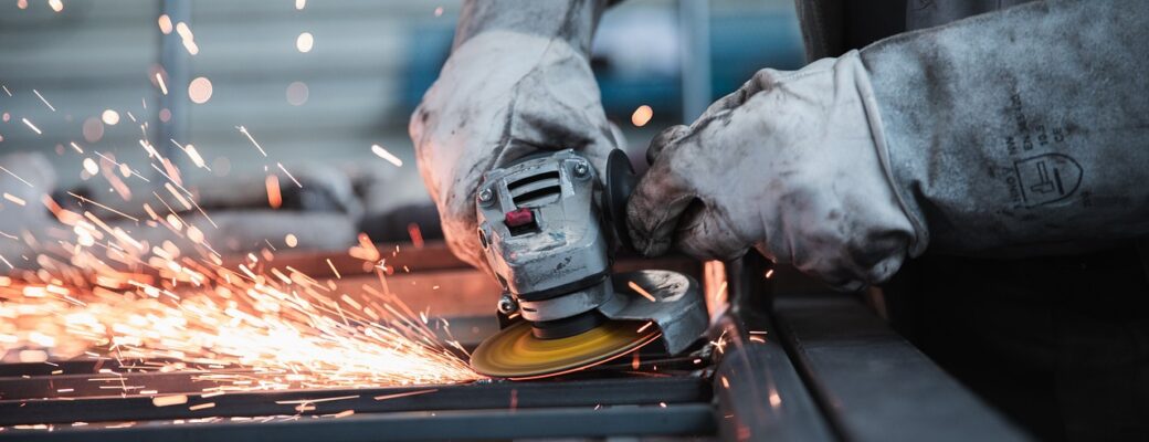 Cómo elegir los guantes de protección adecuados para cada tarea